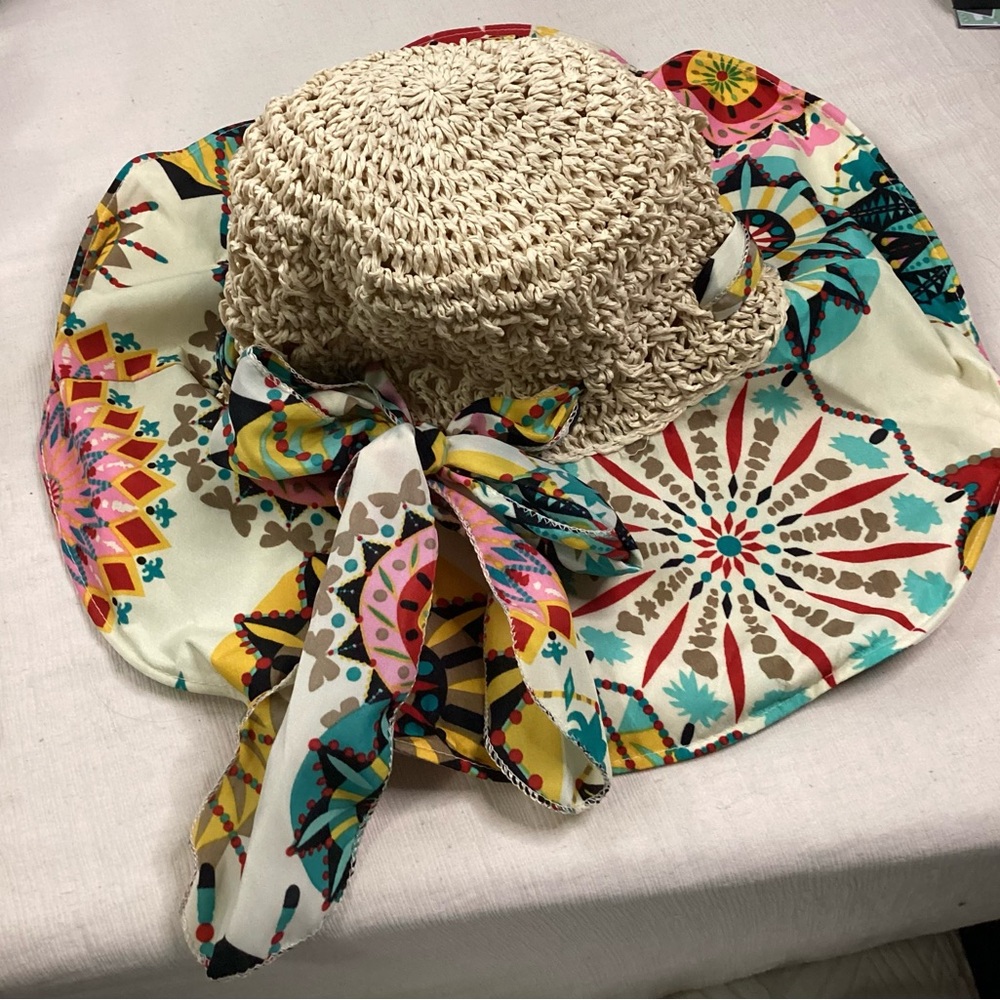 Elegant Colorful Medallion Sun Hat - Picture 4 of 4